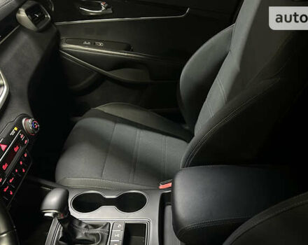 Красный Киа Соренто, объемом двигателя 2.36 л и пробегом 99 тыс. км за 18900 $, фото 54 на Automoto.ua