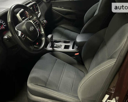 Красный Киа Соренто, объемом двигателя 2.36 л и пробегом 99 тыс. км за 18900 $, фото 52 на Automoto.ua