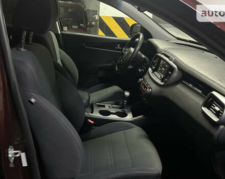 Красный Киа Соренто, объемом двигателя 2.36 л и пробегом 99 тыс. км за 18900 $, фото 61 на Automoto.ua