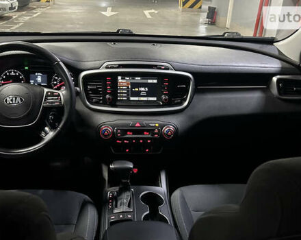 Красный Киа Соренто, объемом двигателя 2.36 л и пробегом 99 тыс. км за 18900 $, фото 58 на Automoto.ua