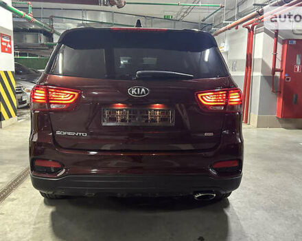 Красный Киа Соренто, объемом двигателя 2.36 л и пробегом 99 тыс. км за 18900 $, фото 10 на Automoto.ua
