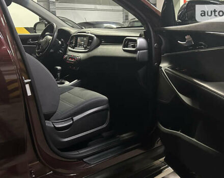 Красный Киа Соренто, объемом двигателя 2.36 л и пробегом 99 тыс. км за 18900 $, фото 62 на Automoto.ua