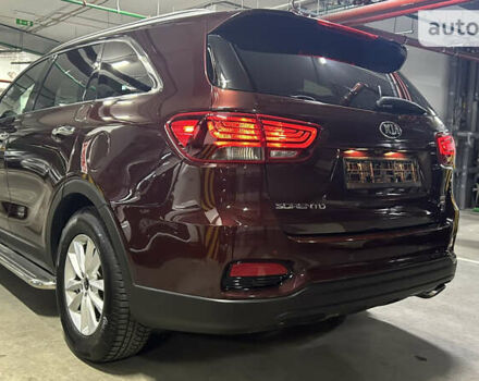 Красный Киа Соренто, объемом двигателя 2.36 л и пробегом 99 тыс. км за 18900 $, фото 8 на Automoto.ua