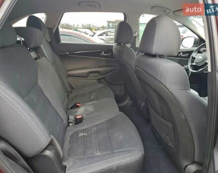 Красный Киа Соренто, объемом двигателя 2.4 л и пробегом 87 тыс. км за 3200 $, фото 9 на Automoto.ua