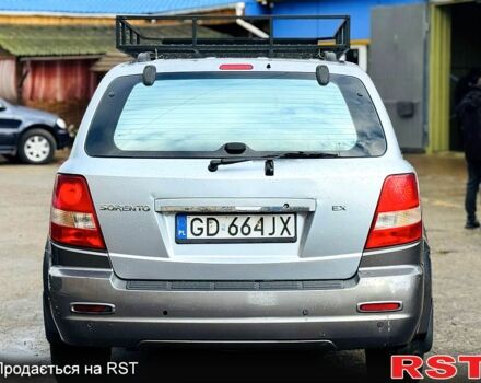 Киа Соренто, объемом двигателя 2.5 л и пробегом 280 тыс. км за 4300 $, фото 5 на Automoto.ua