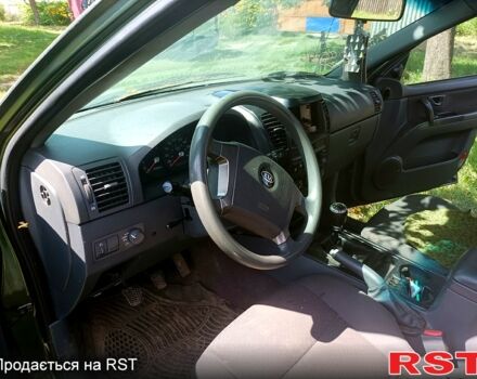 Киа Соренто, объемом двигателя 2.5 л и пробегом 0 тыс. км за 2100 $, фото 4 на Automoto.ua