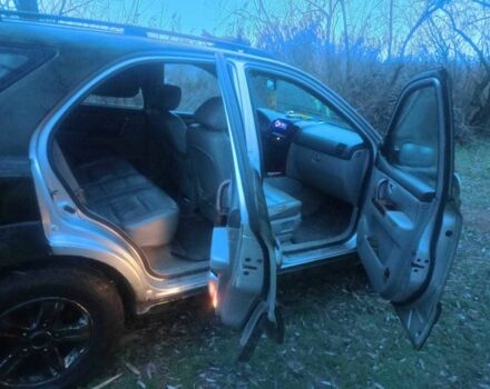 Кіа Соренто, об'ємом двигуна 2.5 л та пробігом 300 тис. км за 4500 $, фото 5 на Automoto.ua