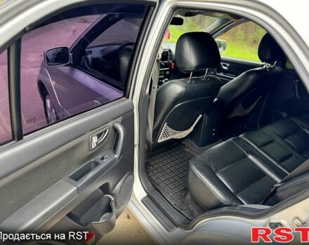 Киа Соренто, объемом двигателя 2.5 л и пробегом 294 тыс. км за 6000 $, фото 2 на Automoto.ua