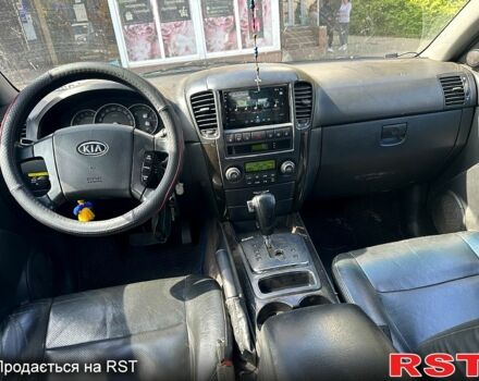 Киа Соренто, объемом двигателя 2.5 л и пробегом 260 тыс. км за 4300 $, фото 4 на Automoto.ua
