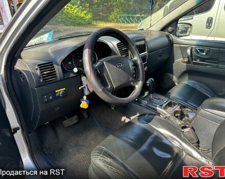 Киа Соренто, объемом двигателя 2.5 л и пробегом 260 тыс. км за 4300 $, фото 3 на Automoto.ua