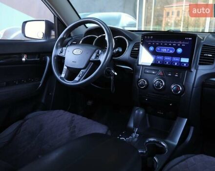 Киа Соренто, объемом двигателя 2.4 л и пробегом 211 тыс. км за 11500 $, фото 8 на Automoto.ua