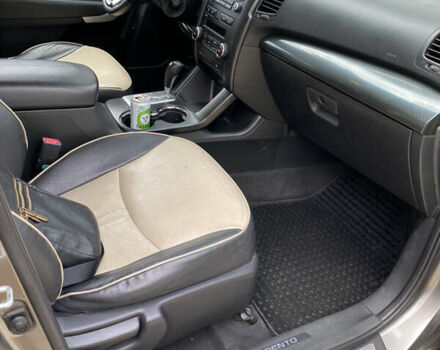 Киа Соренто, объемом двигателя 2.2 л и пробегом 232 тыс. км за 13700 $, фото 23 на Automoto.ua