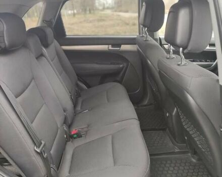 Кіа Соренто, об'ємом двигуна 2.4 л та пробігом 193 тис. км за 12500 $, фото 3 на Automoto.ua