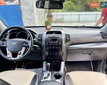 Кіа Соренто, об'ємом двигуна 2.2 л та пробігом 201 тис. км за 14000 $, фото 13 на Automoto.ua