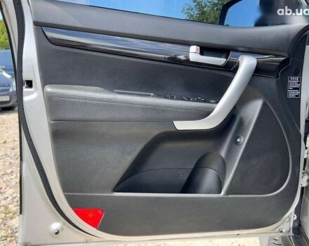 Кіа Соренто, об'ємом двигуна 2 л та пробігом 242 тис. км за 12700 $, фото 11 на Automoto.ua