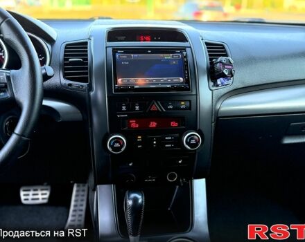 Киа Соренто, объемом двигателя 2.2 л и пробегом 198 тыс. км за 14300 $, фото 7 на Automoto.ua