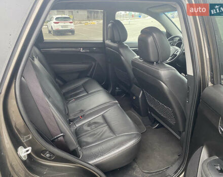 Киа Соренто, объемом двигателя 2.4 л и пробегом 260 тыс. км за 11200 $, фото 8 на Automoto.ua