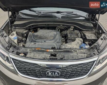 Кіа Соренто, об'ємом двигуна 2.2 л та пробігом 206 тис. км за 17000 $, фото 10 на Automoto.ua