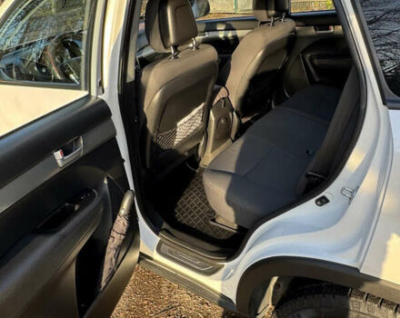 Киа Соренто, объемом двигателя 2.2 л и пробегом 236 тыс. км за 12500 $, фото 5 на Automoto.ua