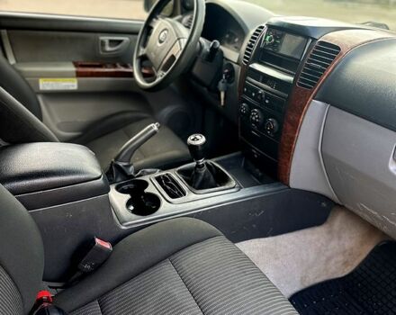 Киа Соренто, объемом двигателя 2.5 л и пробегом 200 тыс. км за 3600 $, фото 3 на Automoto.ua