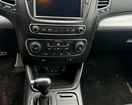 Киа Соренто, объемом двигателя 2.2 л и пробегом 179 тыс. км за 15300 $, фото 9 на Automoto.ua