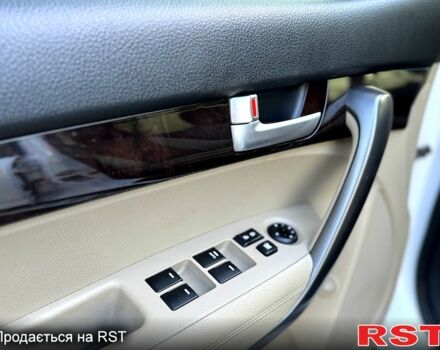 Киа Соренто, объемом двигателя 24 л и пробегом 96 тыс. км за 11500 $, фото 7 на Automoto.ua