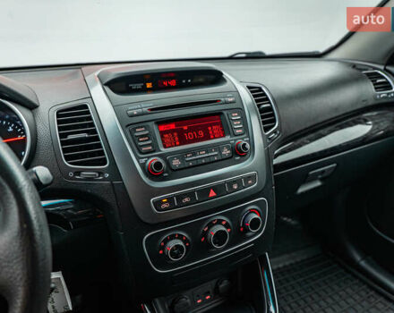 Киа Соренто, объемом двигателя 2.4 л и пробегом 180 тыс. км за 11717 $, фото 14 на Automoto.ua