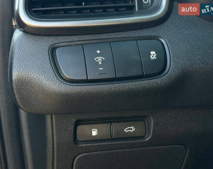 Кіа Соренто, об'ємом двигуна 2.2 л та пробігом 191 тис. км за 19900 $, фото 26 на Automoto.ua