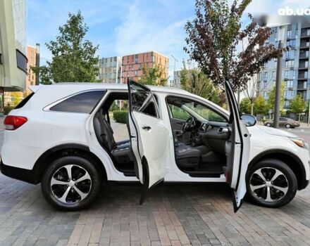 Кіа Соренто, об'ємом двигуна 2 л та пробігом 187 тис. км за 12990 $, фото 24 на Automoto.ua