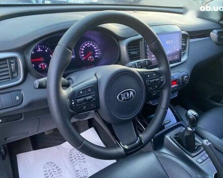 Киа Соренто, объемом двигателя 2.2 л и пробегом 257 тыс. км за 16999 $, фото 15 на Automoto.ua