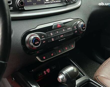 Кіа Соренто, об'ємом двигуна 2.2 л та пробігом 128 тис. км за 19900 $, фото 12 на Automoto.ua