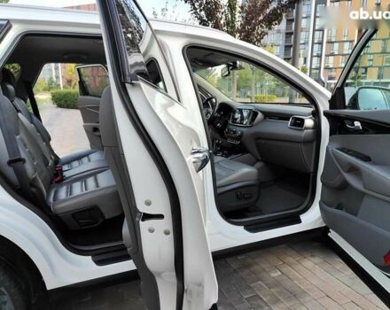 Кіа Соренто, об'ємом двигуна 2 л та пробігом 187 тис. км за 12990 $, фото 27 на Automoto.ua
