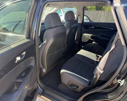 Киа Соренто, объемом двигателя 2.4 л и пробегом 205 тыс. км за 10700 $, фото 6 на Automoto.ua