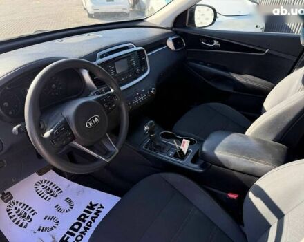 Киа Соренто, объемом двигателя 2.4 л и пробегом 205 тыс. км за 10700 $, фото 7 на Automoto.ua