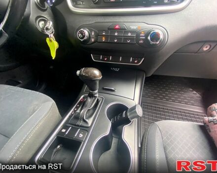 Киа Соренто, объемом двигателя 24 л и пробегом 320 тыс. км за 10999 $, фото 10 на Automoto.ua