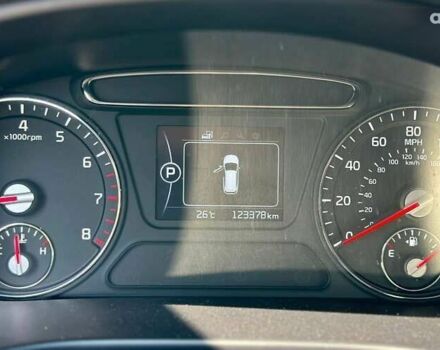 Киа Соренто, объемом двигателя 2.4 л и пробегом 134 тыс. км за 16100 $, фото 12 на Automoto.ua