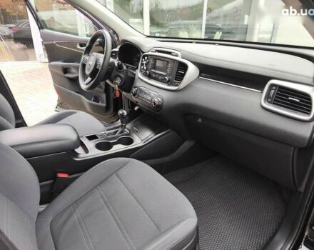 Кіа Соренто, об'ємом двигуна 2.4 л та пробігом 141 тис. км за 14700 $, фото 13 на Automoto.ua