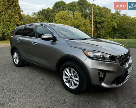 Киа Соренто, объемом двигателя 3.3 л и пробегом 169 тыс. км за 15000 $, фото 4 на Automoto.ua