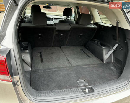 Киа Соренто, объемом двигателя 3.3 л и пробегом 169 тыс. км за 15000 $, фото 23 на Automoto.ua