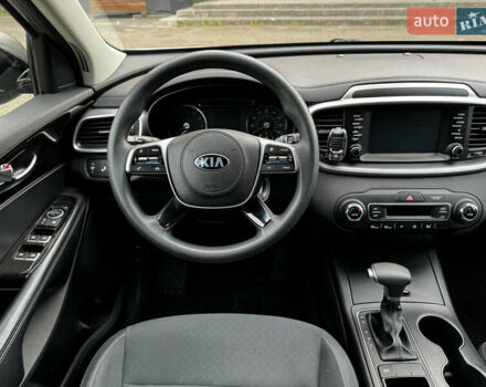 Киа Соренто, объемом двигателя 3.3 л и пробегом 169 тыс. км за 15000 $, фото 18 на Automoto.ua