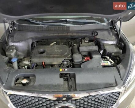 Киа Соренто, объемом двигателя 2.4 л и пробегом 153 тыс. км за 2200 $, фото 11 на Automoto.ua