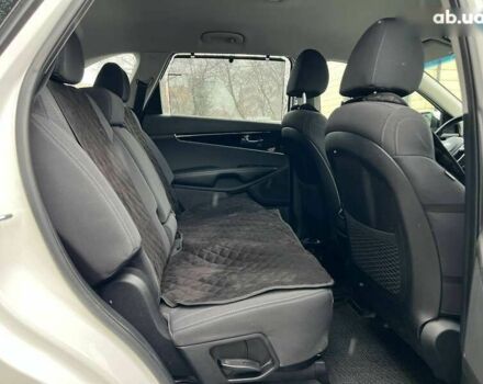 Киа Соренто, объемом двигателя 2.2 л и пробегом 51 тыс. км за 31000 $, фото 26 на Automoto.ua