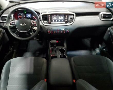 Киа Соренто, объемом двигателя 0 л и пробегом 67 тыс. км за 3100 $, фото 7 на Automoto.ua