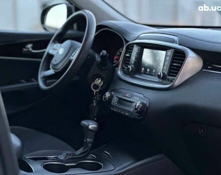 Киа Соренто, объемом двигателя 3.3 л и пробегом 170 тыс. км за 16800 $, фото 14 на Automoto.ua