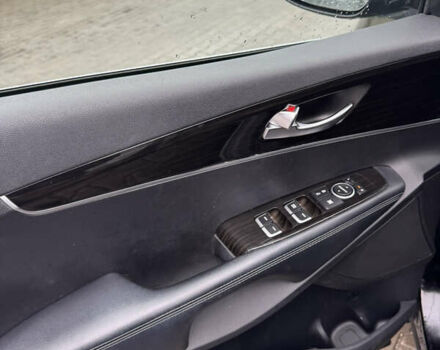 Киа Соренто, объемом двигателя 0 л и пробегом 170 тыс. км за 13800 $, фото 5 на Automoto.ua