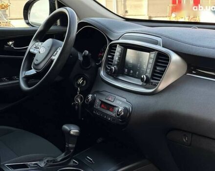 Киа Соренто, объемом двигателя 3.3 л и пробегом 170 тыс. км за 17200 $, фото 15 на Automoto.ua