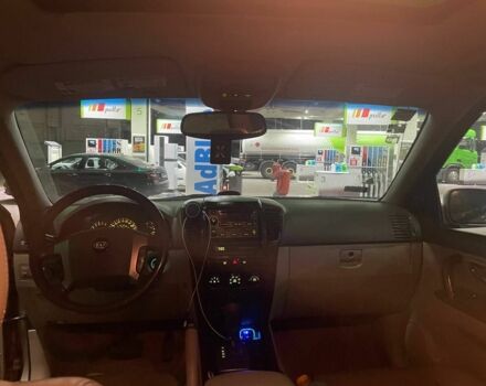 Киа Соренто 2004 в Киеве на Automoto.ua Желтый Киа Соренто, объемом двигателя 3.5 л и пробегом 130 тыс. км за 8000 $, фото 7 на Automoto.ua