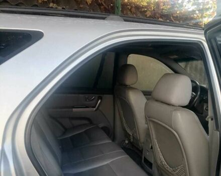 Серый Киа Соренто, объемом двигателя 2.5 л и пробегом 220 тыс. км за 7500 $, фото 3 на Automoto.ua