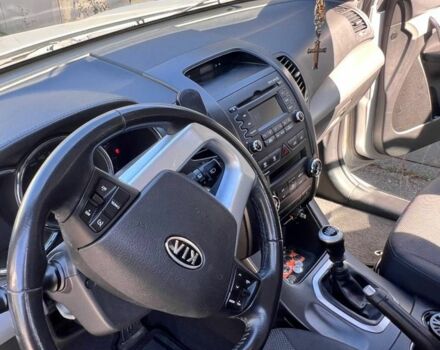 Серый Киа Соренто, объемом двигателя 2.4 л и пробегом 200 тыс. км за 10800 $, фото 3 на Automoto.ua