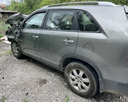 Сірий Кіа Соренто, об'ємом двигуна 2.4 л та пробігом 74 тис. км за 5000 $, фото 9 на Automoto.ua